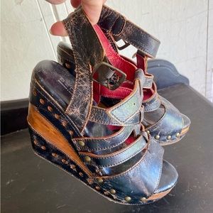 Navy blue & red distressed leather espadrilles